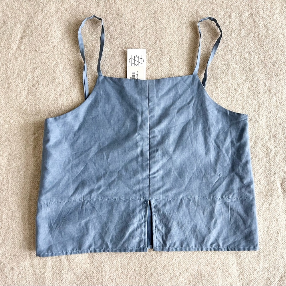 NWT Hackwith Design House Split Hem Cropped Tank in blue
